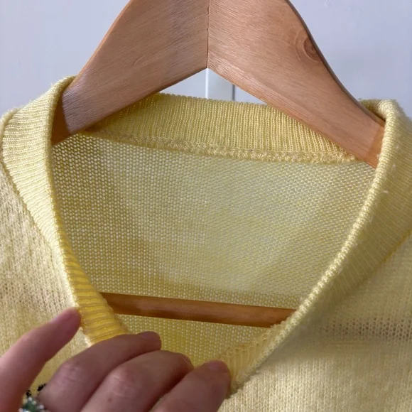 Vintage Floral Yellow Sweater Women’s Size Small Granny-Core Cottage-Core Sunny - Picture 5 of 8
